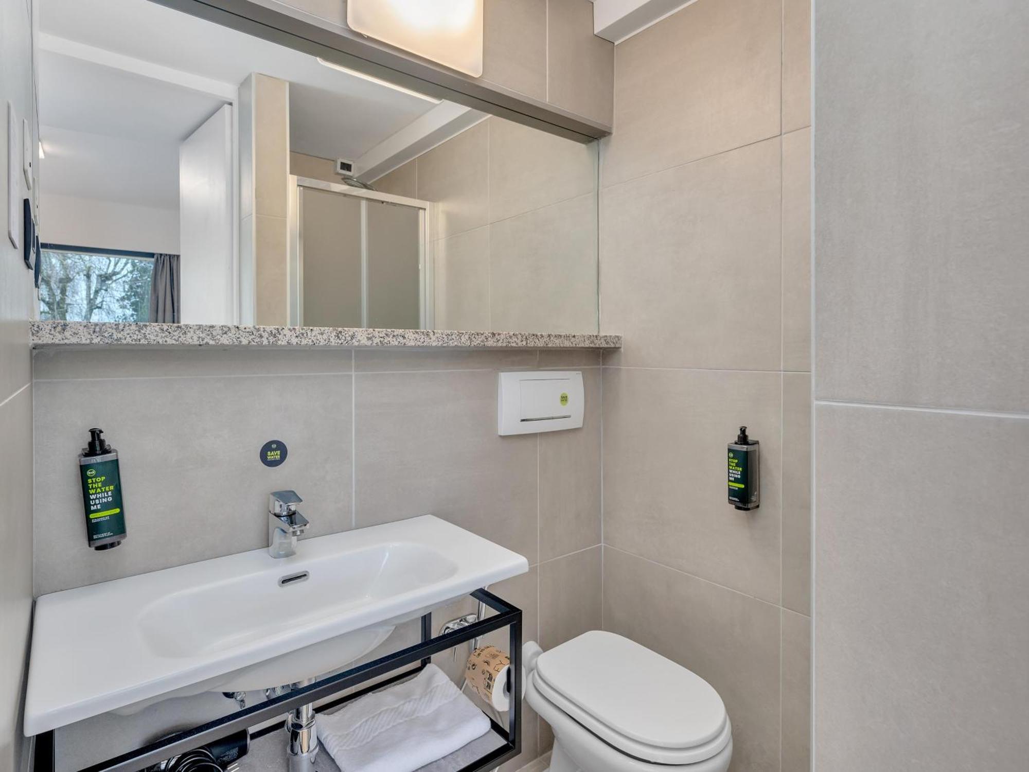 B&B Hotel Alba ภายนอก รูปภาพ