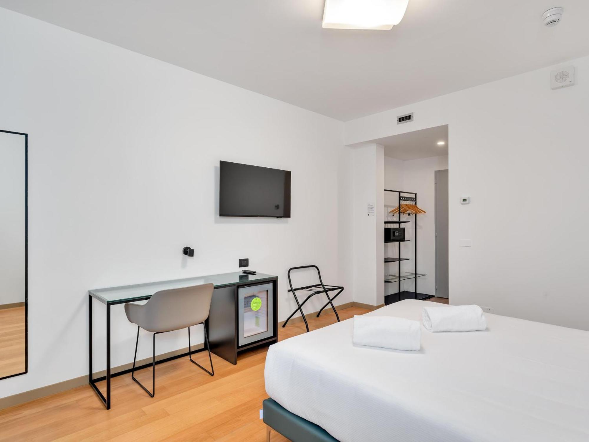 B&B Hotel Alba ภายนอก รูปภาพ