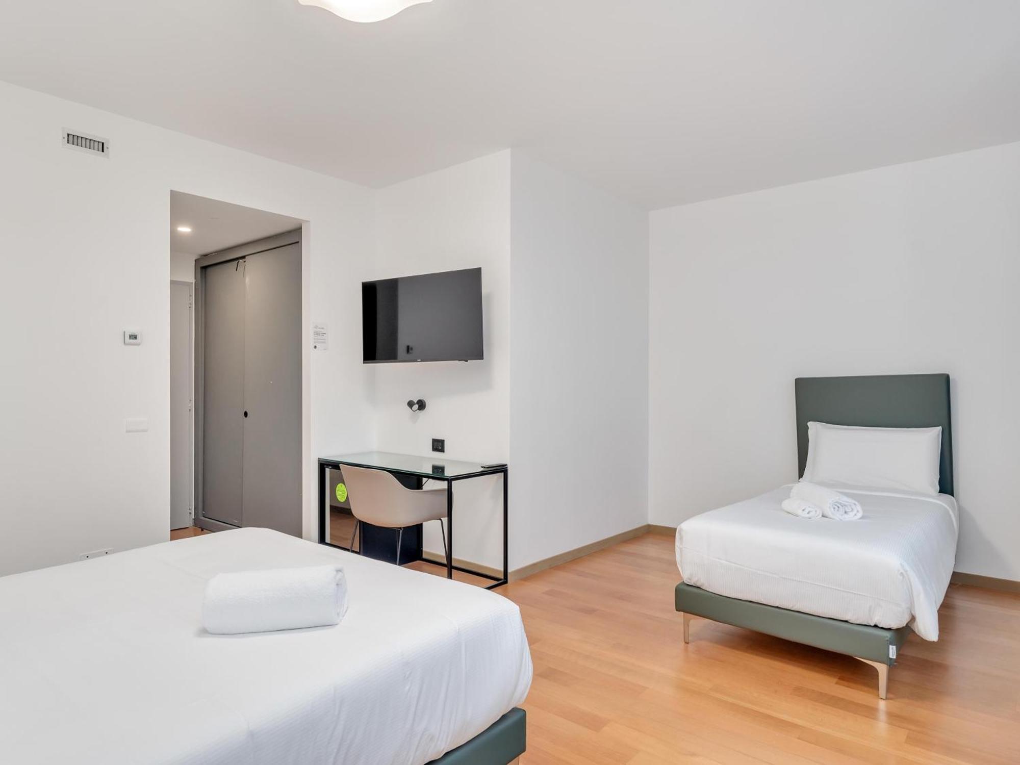 B&B Hotel Alba ภายนอก รูปภาพ