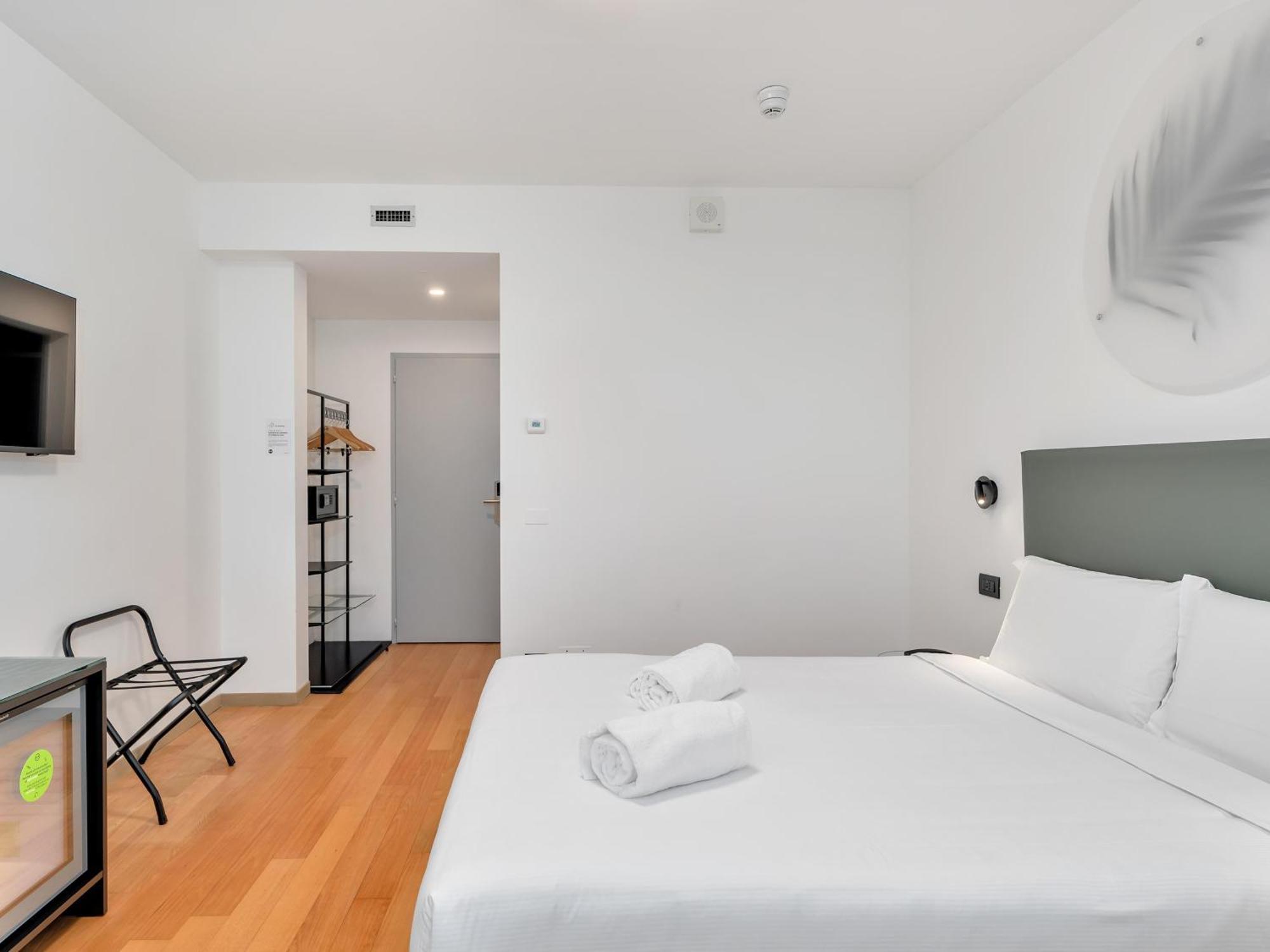 B&B Hotel Alba ภายนอก รูปภาพ