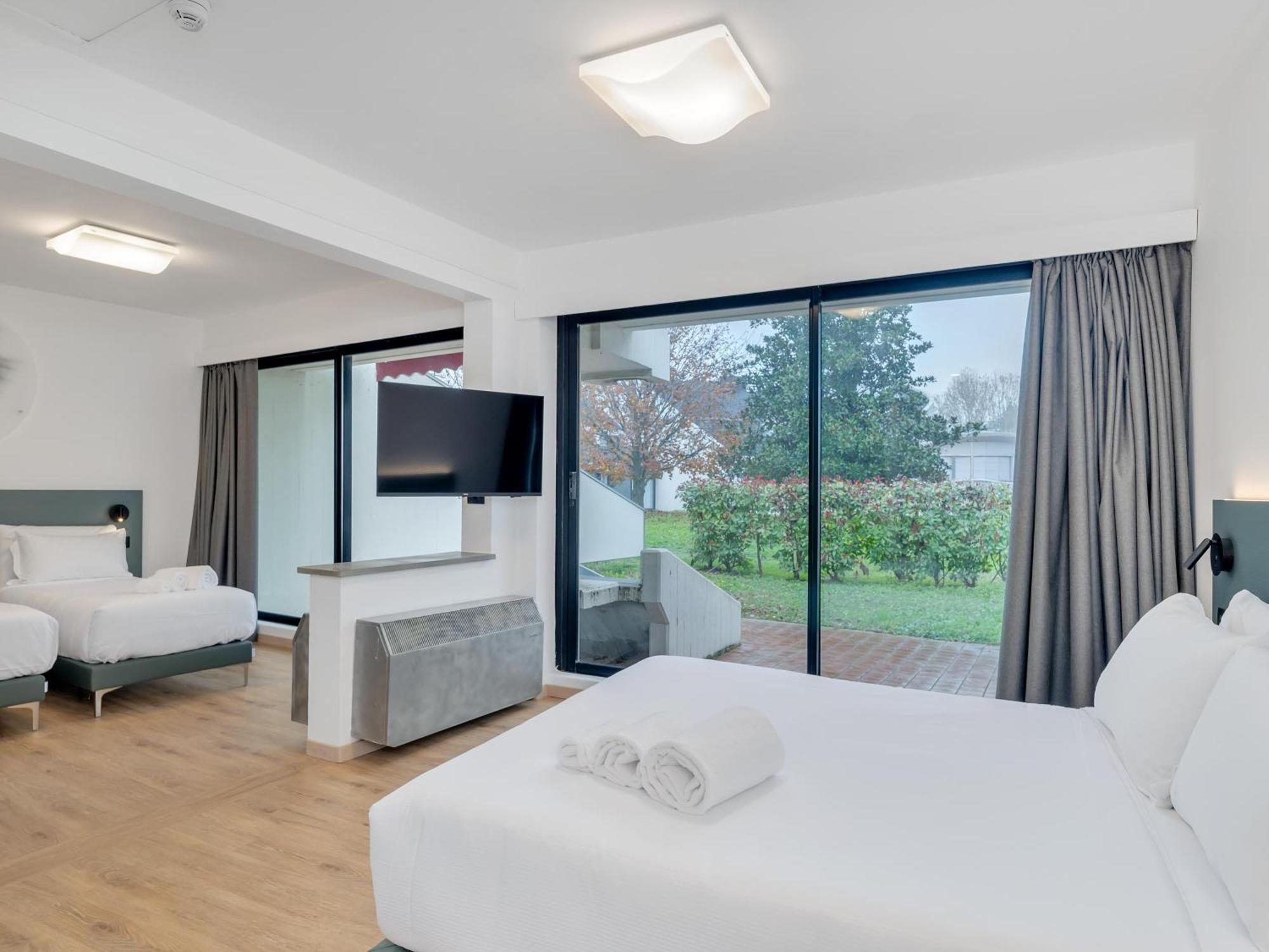 B&B Hotel Alba ภายนอก รูปภาพ