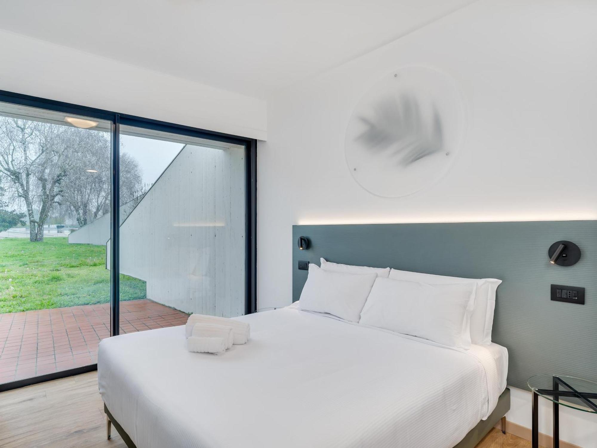 B&B Hotel Alba ภายนอก รูปภาพ