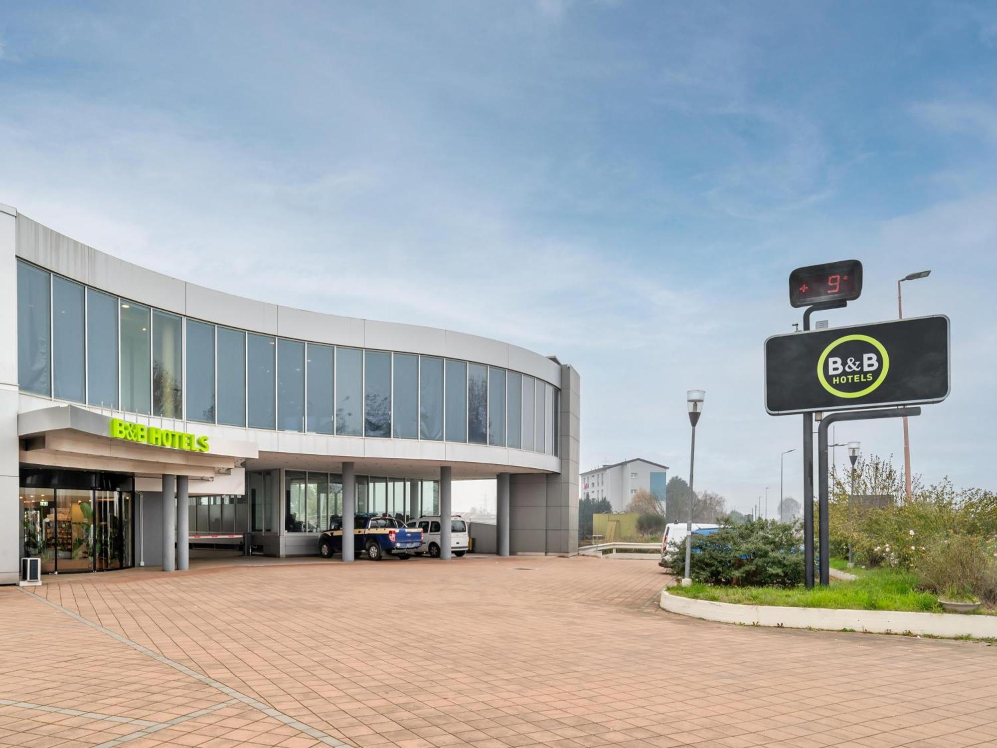 B&B Hotel Alba ภายนอก รูปภาพ